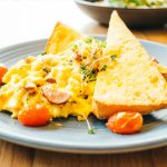 Masala omlet sendvič: Doručak, na indijski način (RECEPT+VIDEO)