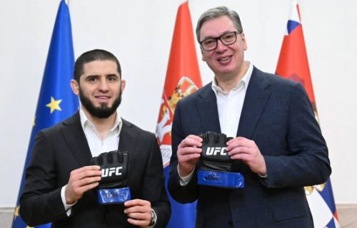 Vučić se sastao sa Islamom Mahačevim: "Rukavice koje mi je poklonio su iz njegove poslednje borbe"