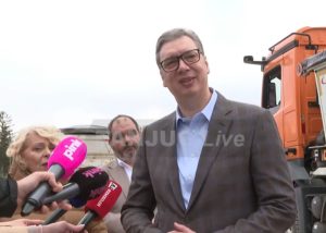 (UŽIVO) Predsednik Vučić obilazi radove na deonici puta Kula-Lipar  (VIDEO)