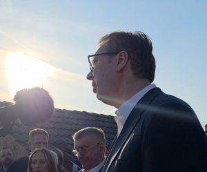 Predsednik Vučić u Kotražu: “Država će da ispuni ono što su vam godinama obećavali” (VIDEO)