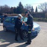 "Mali znak pažnje": Policajci za 8. mart obradovali dame na ulicama