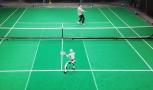 Robot igra tenis: Može li mašina da parira šampionima, poput Serene Vilijams? (VIDEO)