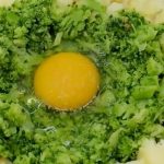 Pire od krompira i brokolija, zapečen u rerni (RECEPT+VIDEO)