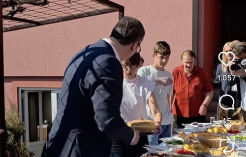 "Srećan sam što sam posetio vrednu, radnu i poštenu porodicu Raković": Vučić o poseti Sevojnu (VIDEO)