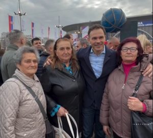 Mali sa građanima na skupu u Areni: “Srbija je postala dostojna kuća za svaku našu porodicu” (VIDEO)
