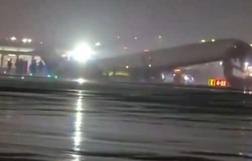 Bizarna nesreća na aerodromu u Njujorku: Avion se sudario sa vozilom, pojavili se jezivi snimci