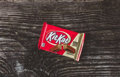 Panika zbog moguće nestašice pred Uskrs: Ukradeno 12 tona KitKat čokoladica tokom transporta kroz Evropu
