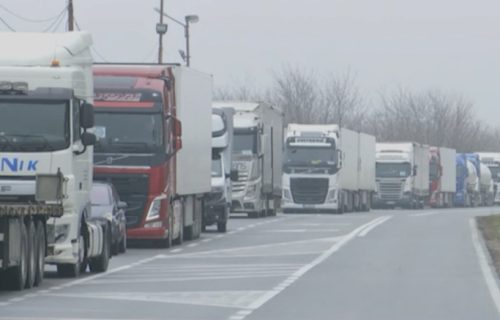 Prevoznici iz BiH blokirali sve granične prelaze sa Hrvatskom: Ne odustaju dok se ne ispune zahtevi