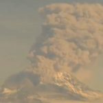 Silovita erupcija vulkana na Kamčatki: Pepeo leteo 11 km uvis, proglašena opasnost po vazdušni saobraćaj