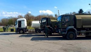 Vojska na slovenačkim pumpama: Panika oko goriva ne jenjava, država sprovodi hitne mere