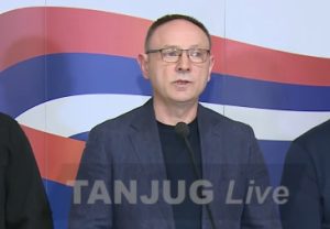 Direktor policije o pretresu Rektorata: Pronađeni topovski udari, petarde, sprejevi, toki-vokiji