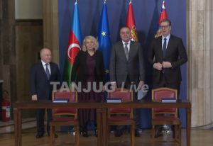 (UŽIVO) Vučić potpisao istorijski ugovor o izgradnji brze saobraćajnice “Osmeh Vojvodine”