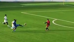 Urnebes: Lik `ladno krenuo da slavi gol koji je dao, ali zamalo (VIDEO)