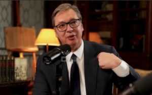 “On stoji u sredini”: Jedan od najuticajnijih tviteraša odao priznanje Vučiću