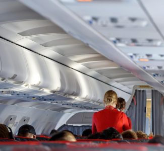 Drama na letu za Boston: Putniku naglo pozlilo iznad Atlantika, lekari i hitne službe čekali na pisti