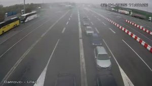 Stanje na graničnim prelazima: Teretnjaci čekaju duže