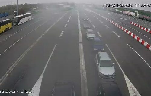 Stanje na graničnim prelazima: Teretnjaci čekaju duže