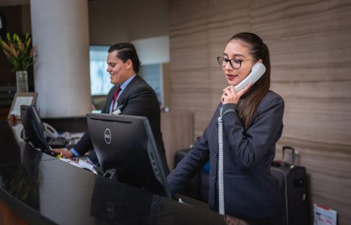 Hotel u Engleskoj uveo drakonsku kaznu: Ako u ovom periodu ne namaknete zavese, spremite skoro 3.000 eura