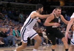 Kad je teško – Jokara! Srbin povukao Denver protiv “vukova”: Iz minusa u plus, onda haos, pa pobeda