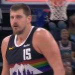 Jokić zablistao van terena: Elegancija koja je ukrala šou na startu plej-ofa (VIDEO)