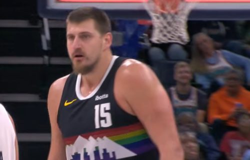 Ovo je trenutak kada je Jokić podivljao: Igrač Minesote dobro prošao, Bog ga pogledao (VIDEO)