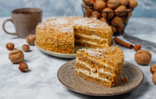 Slatka kao med! Popularnu Marlenku obožavaju i stariji i mlađi, a vi ćete je napraviti očas posla