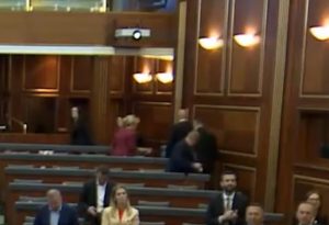Poslanici Srpske liste napustili salu nakon presude u slučaju Banjska (VIDEO)
