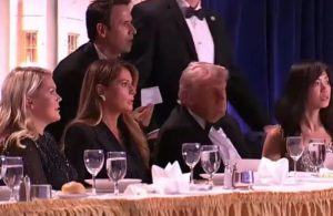 Snimljen momenat u kojem je počela pucnjava: Pogledajte kako su Tramp i Melanija hitno evakuisani (VIDEO)