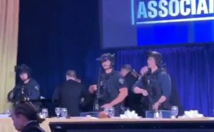 Otkriveno ko je pucao na Trampa: Osumnjičeni priznao vlastima da su mu mete bili Trampovi zvaničnici