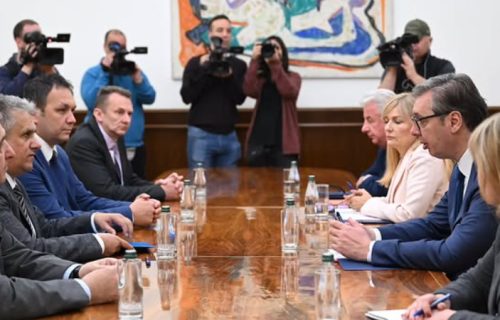 Završene konsultacije predsednika Srbije sa strankama: Vučić razgovarao s Alternativom za promene i USS