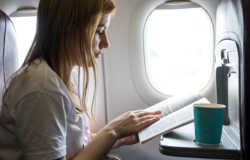 Ovo vam sigurno nikada nije palo na pamet, a važno je: Znate li zbog čega su prozori na avionu okrugli?