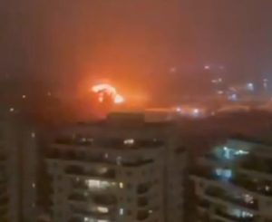 Iran gađao Amazonov klaud centar u Bahreinu: Najavljeni napadi na druge tehnološke gigante