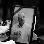 Grobari ispratili Duška Vujoševića pesmom "Dobro pamtim sve": Emotivne scene na sahrani, Lovernj zaplakao