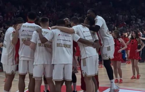 Počeo večiti derbi u Areni: Velika tuča na tribinama obeležila početak okršaja Zvezde i Partizana