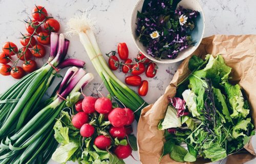 Rotkvice na novi način: Salata sa finim dresingom i orasima (RECEPT)