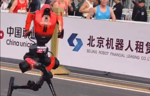 Robo-maratonci po prvi put pobedili ljude: Kineska "Munja" istrčala 21 km za rekordno vreme