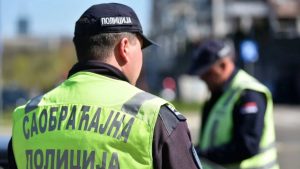 Saobraćajci sprečili tragediju: Vozač se zaustavio u Vrčinu, krenula drama u kojoj su sekunde odlučivale