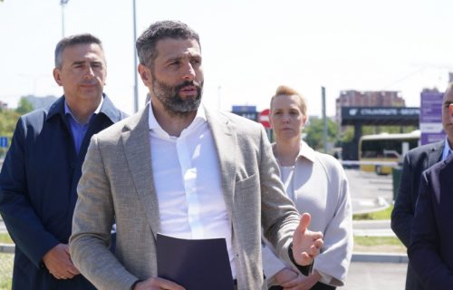 Šapić obišao novo autobusko stajalište "Jug”: "Tu će moći da se parkira i nastavi dalje prevozom"