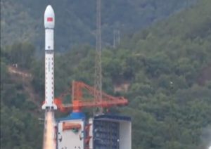 Kina pokrenula gigantski projekat “Grad jedara”: Plan je da se lansira 15.000 satelita i pretekne SAD