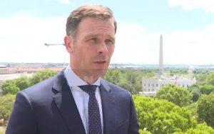 Mali iz Vašingtona o NIS-u: “Do kraja dana očekujem da ćemo imati produžetak operativne licence”