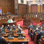 Zaseda Skupština Srbije: Poslanici raspravljaju o setu trgovinskih zakona i postavljaju pitanja