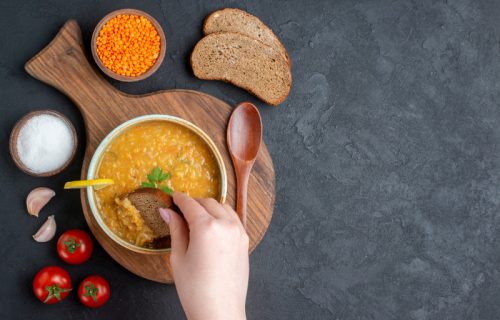Topla, hranljiva i savršena: Supa od praziluka i sočiva (RECEPT)