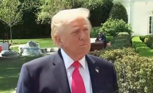 “Blokada Irana ostaje”: Tramp o privremenom otvaranju Ormuskog moreuza