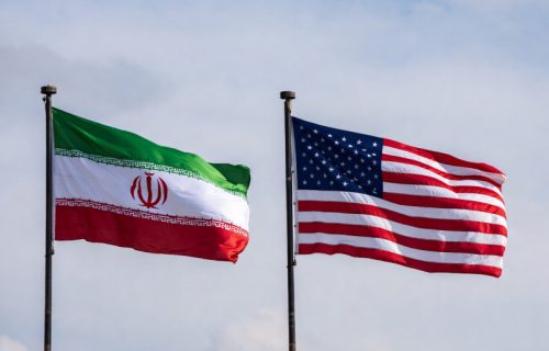 Bela kuća oštro demantuje: SAD ne pristaju na odmrzavanje iranske imovine