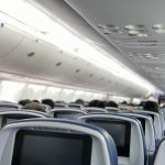 Putujete avionom? Iskusni stjuard otkrio koje grickalice obavezno treba da ponesete