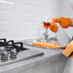 Spremačice sve traženije: Za sat čišćenja i do 1.600 dinara, a termini se zakazuju nedeljama unapred