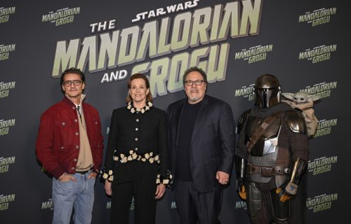 Pedro Paskal i ekipa filma ”Mandalorac i Grogu” osvojili fanove u Parizu i Londonu (VIDEO)
