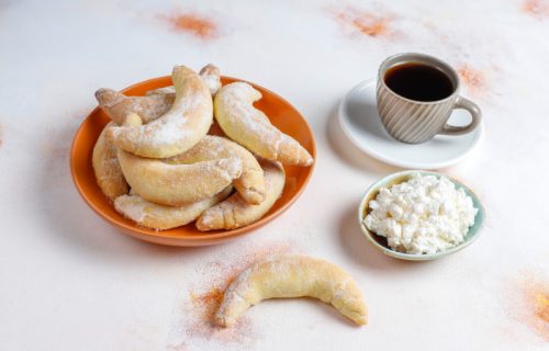 Starinske kokos kiflice koje se tope u ustima: Jednostavan recept za mirisnu domaću poslasticu
