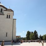 Šta ako ne stignete na red? Pojas Presvete Bogorodice se pre ispraćaja podiže, pa se vrši jedan običaj