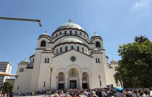 Dve monahinje prešle su više od 11.000 kilometara da se poklone svetinji u Hramu Svetog Save